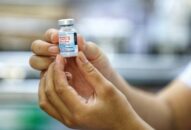 Bộ Y tế cấm thu tiền, nhận tiền bồi dưỡng khi tiêm vaccine COVID-19
