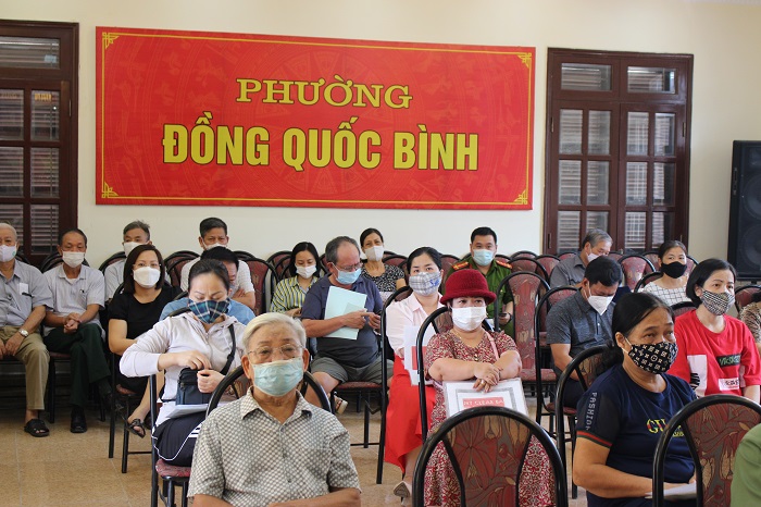 Các hộ dân tham gia bốc thăm