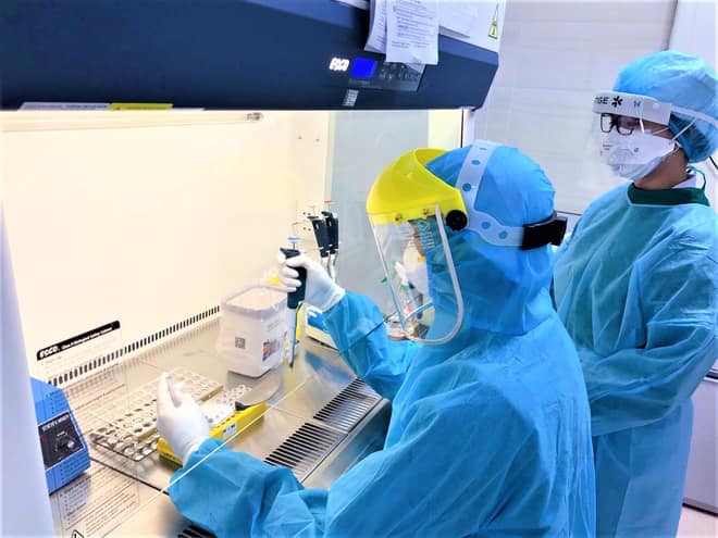 Sau khi có kết quả xét nghiệm dương tính của 4 ca bệnh trên, Sở Y tế đã chỉ đạo các đơn vị vận chuyển, tiếp nhận điều trị tại bệnh viện.