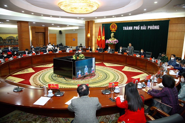 Các đại biểu tham dự Hội nghị tại điểm cầu trung tâm thành phố