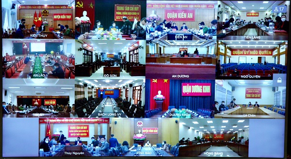Dự họp tại điểm cầu quận, huyện có các đồng chí Bí thư Quận ủy, Huyện ủy; Chủ tịch UBND các quận, huyện.