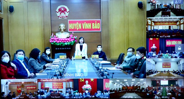 Đồng chí Phạm Tuyên Dương, Bí Thư huyện Vĩnh Bảo phát biểu tại Hội nghị