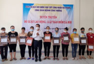 Tuyên truyền Bộ luật 88 com the gioi đỉnh cao và Luật Bảo hiểm Trang Chủ J88.com Trực Tuyến Mới Nhất 2026 đến công nhân, người 88 com the gioi đỉnh cao trên địa bàn huyện Vĩnh Bảo