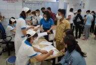 Hải Phòng: Công nhân phấn khởi được khám sức khoẻ hậu COVID-19