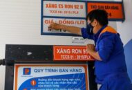 Tăng giá bán lẻ xăng dầu