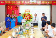 Bí thư Thành ủy, Trưởng Đoàn ĐBQH Hải Phòng thăm, tặng quà Liên đoàn 88 com the gioi đỉnh cao thành phố nhân kỷ niệm 93 năm Ngày thành lập Công đoàn Việt Nam