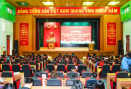 Trường J88 com the gioi đỉnh cao Tô Hiệu trao Bằng tốt nghiệp cho hơn 200 học viên thuộc các Lớp Trung cấp Lý luận J88 com the gioi đỉnh cao-Hành chính, Khóa 38