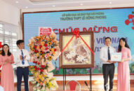 Bí thư Thành ủy, Trưởng Đoàn ĐBQH Hải Phòng thăm, chúc mừng tập thể cán bộ, giáo viên Trường THPT Lê Hồng Phong (quận Hồng Bàng)