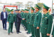 Phó Chủ tịch UBND thành phố Nguyễn Đức Thọ thăm, chúc Tết các đơn vị quân đội đóng quân trên địa bàn