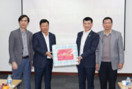 Ban Quản lý Khu Kinh tế Hải Phòng thăm, tặng quà một số J881.love nhà cái bóng đá world cup nhân dịp đầu năm mới 2023