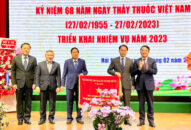 Sở Y tế vinh dự nhận Cờ dẫn đầu phong trào thi đua yêu nước của thành phố Hải Phòng năm 2022