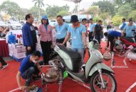Liên đoàn 88 com the gioi đỉnh cao thành phố tổ chức chương trình “Thay dầu nhờn xe máy miễn phí cho đoàn viên, người 88 com the gioi đỉnh cao năm 2023”