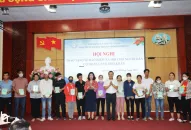 Trao tặng 65 sổ Bảo hiểm Trang Chủ J88.com Trực Tuyến Mới Nhất 2026 cho người dân có hoàn cảnh khó khăn trên địa bàn các huyện