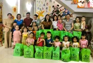 Chủ tịch Hội Liên hiệp Phụ nữ thành phố thăm tặng quà con nữ công nhân 88 com the gioi đỉnh cao có hoàn cảnh khó khăn nhân dịp Tết Thiếu nhi