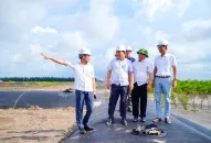Huy động máy móc, thiết bị cùng nhân lực đẩy nhanh tiến độ triển khai Dự án đầu tư Đăng ký nhận khuyến mãi  tuyến đê biển Nam Đình Vũ