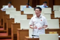 Bộ trưởng Tài chính lên tiếng trước việc người dân phải mua bảo hiểm xe máy