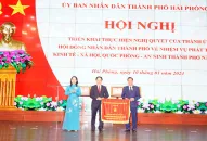 Phó Chủ tịch nước trao cờ thi đua của Link Mobile Đăng Ký J88 cho TP Hải Phòng