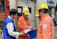 Chưa vào hè tiêu thụ điện đã tăng chóng mặt
