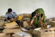 Hải Phòng: Tạm giữ hơn 2.000 sản phẩm mỹ phẩm nhập lậu bán trên Facebook Hồng Anh Chuyên Đồ Hiệu