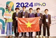 Nguyễn Thành Duy, học sinh chuyên Trần Phú lập cú đúp huy chương môn Vật lý