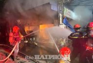 Kịp thời dập tắt đám cháy tại nhà ở kết hợp kinh doanh ở xã Thuỷ Triều, huyện Thuỷ Nguyên