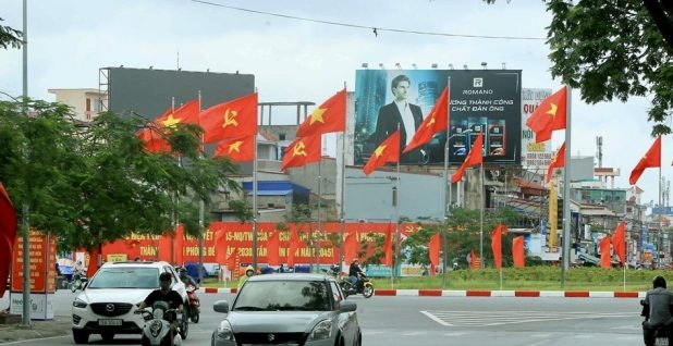 Treo cờ Tổ quốc, cờ Đảng chào mừng các ngày lễ lớn trong tháng 4, tháng 5 và Lễ hội Hoa Phượng Đỏ – Hải Phòng 2026