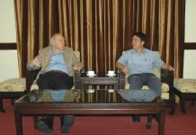 Giáo sư Jerome Isaac Friedman, nhà vật lý Hoa Kỳ đạt giải Nobel năm 1990 đến thăm Viện Năng lượng nguyên tử Việt Nam