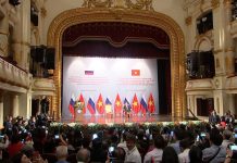 Tổng thống Liên bang Nga Vladimir Putin gặp gỡ các thế hệ cựu sinh viên Việt Nam từng học tại Liên Xô – Nga