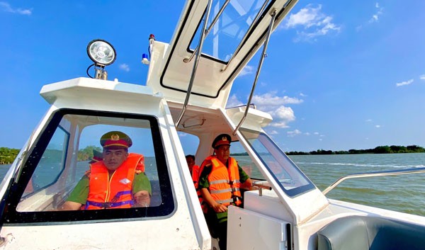 CLB phòng, chống khai thác J882ea VIP Trang Chủ 2026 trái phép - Mô hình hay ở Vĩnh Long