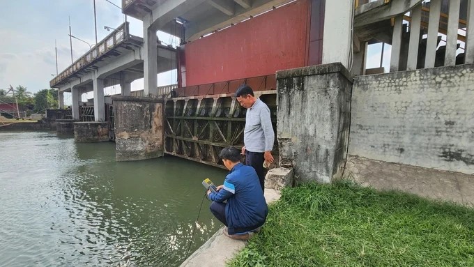 Tìm không gian dự trữ nước thô, ứng phó xâm nhập mặn 