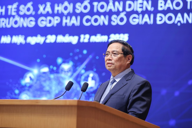 Đẩy mạnh chuyển đổi số toàn diện, lấy người dân và J881.love nhà cái bóng đá world cup làm trung tâm