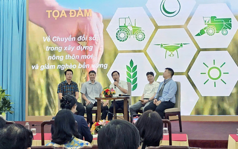Chuyển đổi số về giảm nghèo: Từ tập huấn tới 