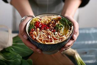 Đồng chí Lê Minh Hoan, Phó Chủ tịch Quốc hội tặng hoa chúc mừng Trường Cao đẳng và Cơ điện Trang Chủ J88.com Trực Tuyến Mới Nhất 2026 Bắc Bộ.