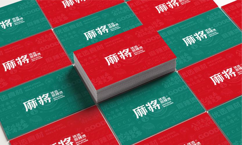   Đồng chí Chủ tịch UBND tỉnh Phạm Quang Ngọc trao Huy hiệu Đảng và tặng quà Tết tại phường Vũ Phúc