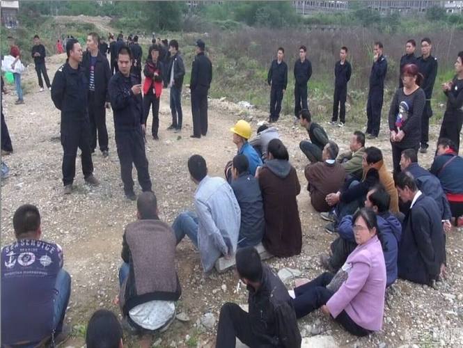   Câu lạc bộ Doanh nhân Sao Đỏ tìm hiểu cơ hội đầu tư tại tỉnh Hưng Yên
