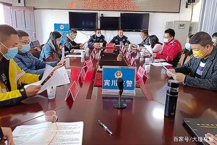   Các đồng chí lãnh đạo tỉnh chúc mừng Ủy ban MTTQ tỉnh nhân kỷ niệm ngày truyền thống