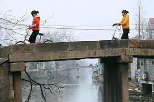   Ra mắt mô hình Tổ tự quản về an ninh trật tự - an toàn giao thông tại khu vực cổng trụ sở Tỉnh ủy, UBND tỉnh