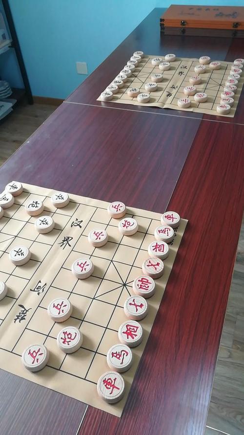   Đẩy mạnh phân cấp TTHC và cắt giảm, đơn giản hóa thủ tục hành chính nội bộ
