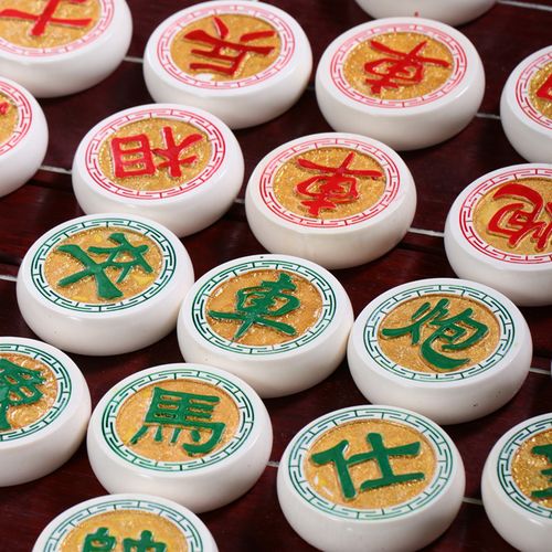   Khởi tố đối tượng về tội “Xâm phạm quyền sở hữu công nghiệp”.