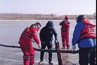 Cùng Đại sứ Hàn Quốc tại Việt Nam, ông Choi Youngsam tham quan VKIST